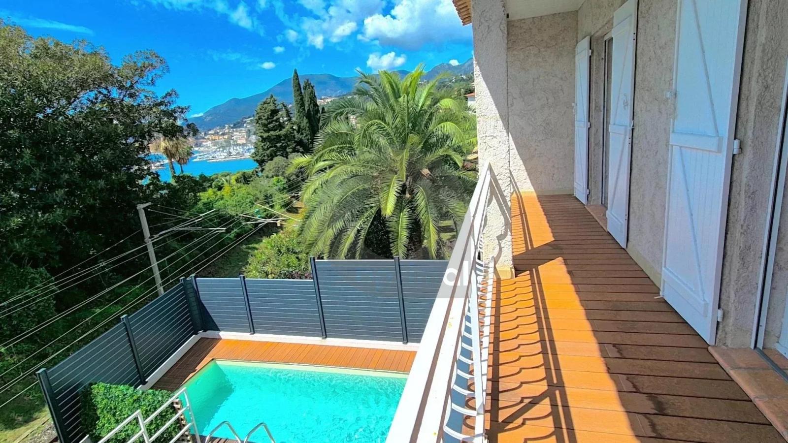 ? Charmante Maison de Ville mitoyenne avec Vue  –Mer et Menton Quartier Garavan, Menton