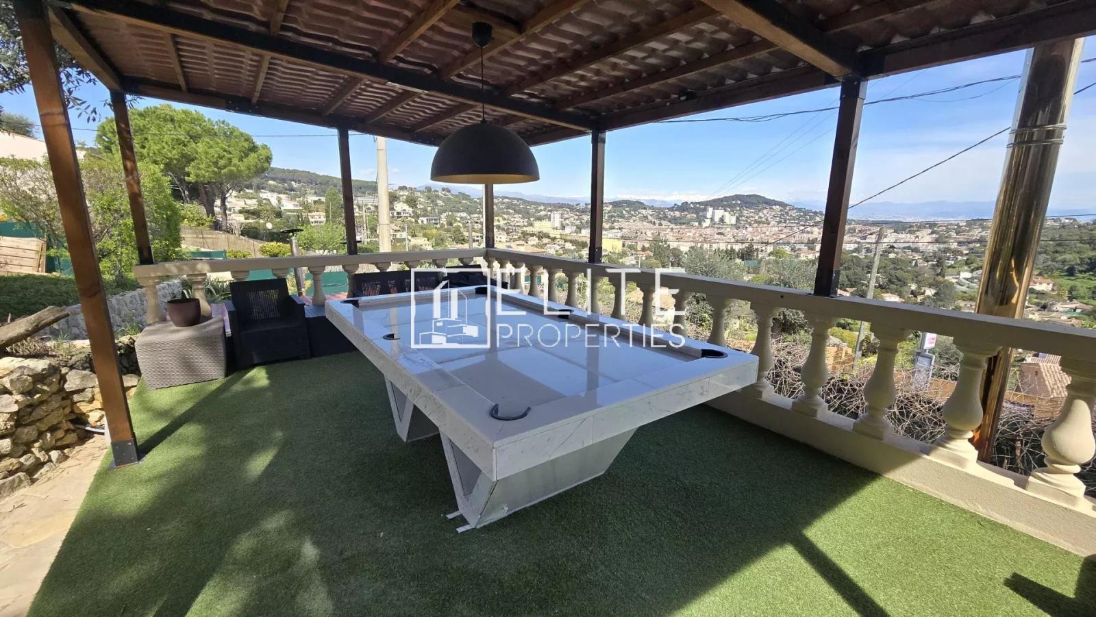 VILLA 10 PIECES 260m²  VUE DEGAGEE VALLAURIS