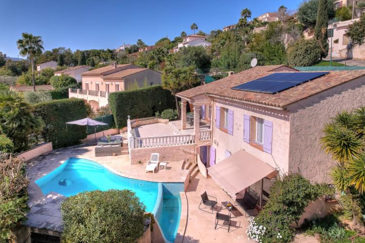 LA ROQUETTE-SUR-SIAGNE – Havre de Paix Provençal avec Piscine & Prestations d'Exception