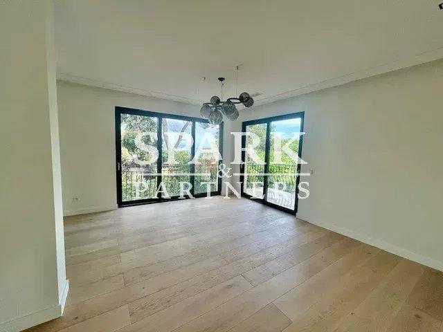 Roquebrune-Cap-Martin - Villa avec piscine proche plages