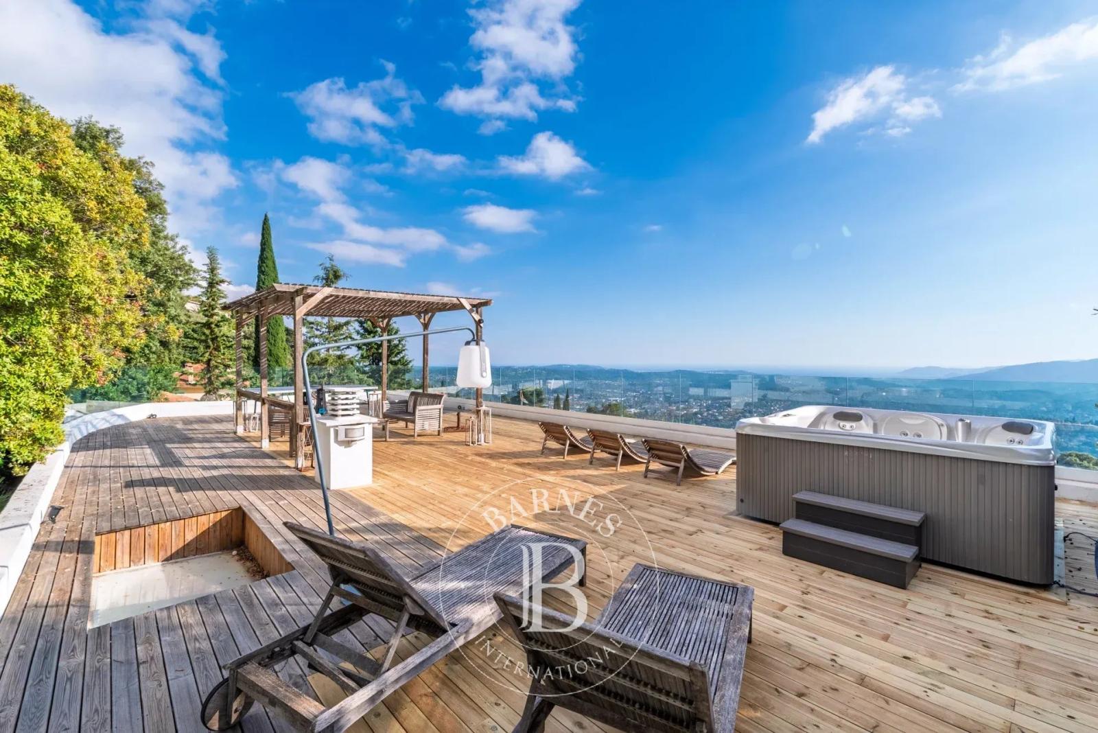 VILLA D’ARCHITECTE – VUE PANORAMIQUE MER