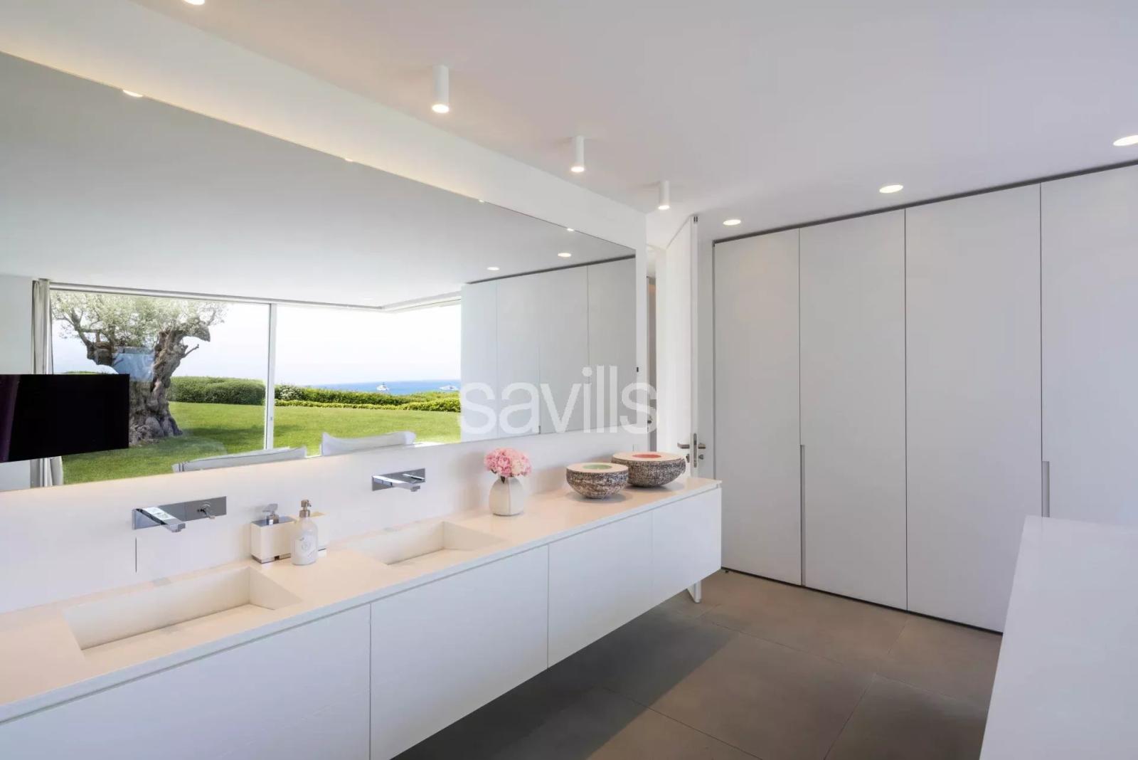 Ramatuelle, superbe propriété à louer, face à la mer.