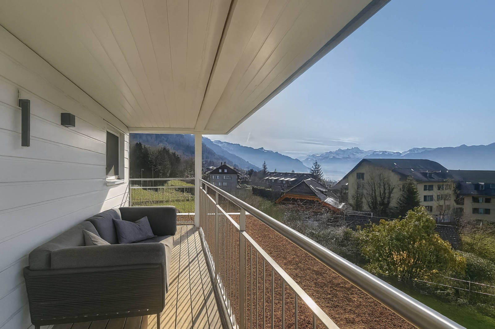Superbe propriété individuelle avec vue sur le lac et les montagnes