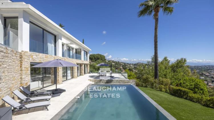 Villa contemporaine 5 chambres avec vue mer et pisicine - Golf Juan