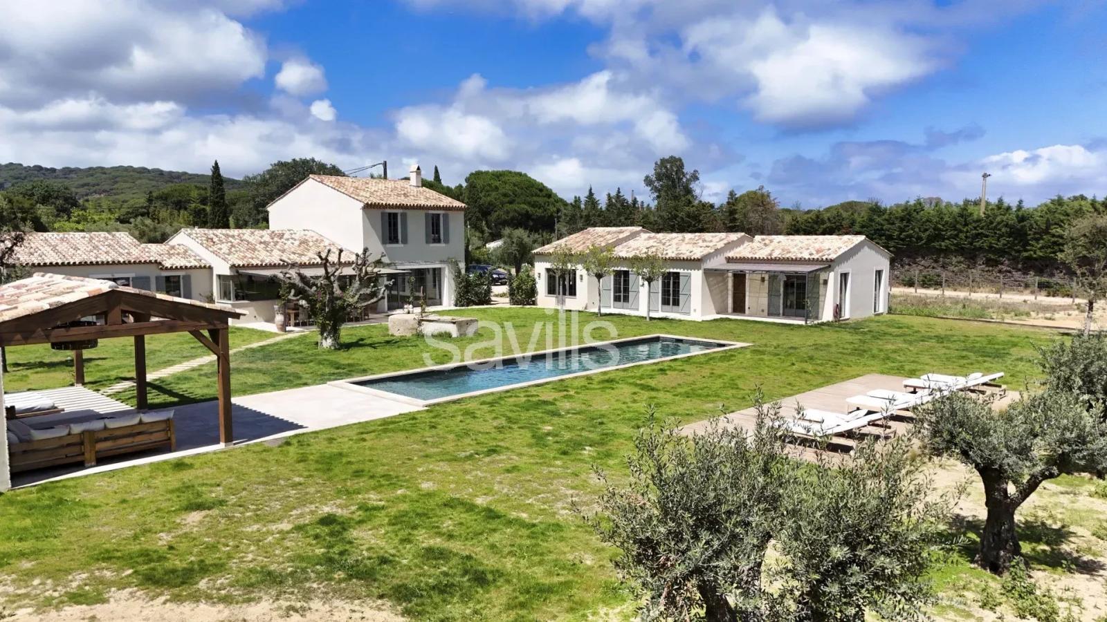 Magnifique ferme rénovée à proximité immédaite de la plage de Pampelonne et de Saint-Tropez
