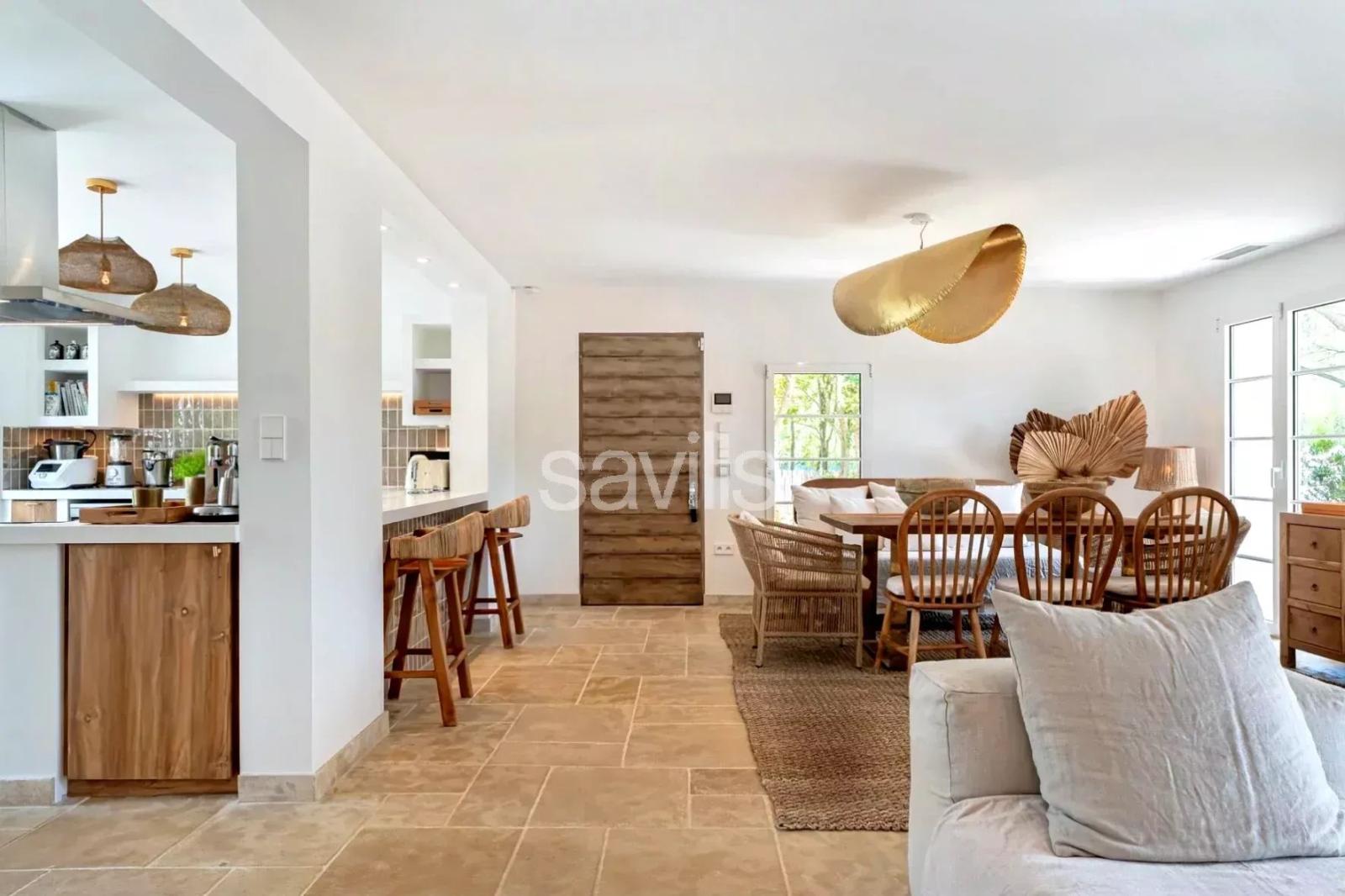 Villa cinq chambres avec piscine, à deux pas des plages de Saint-Tropez