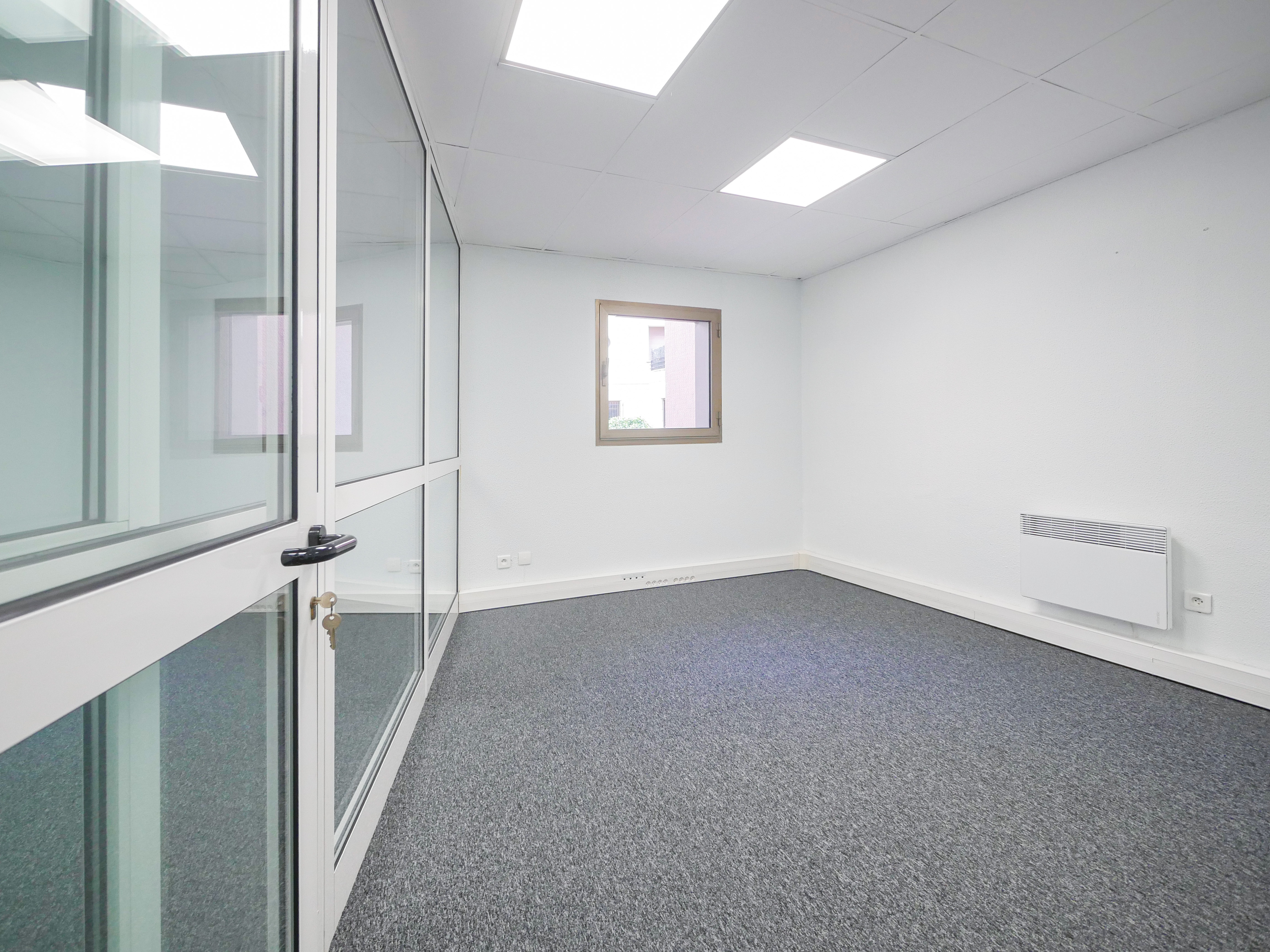 764ef_bureau-2-1648712646.jpg
