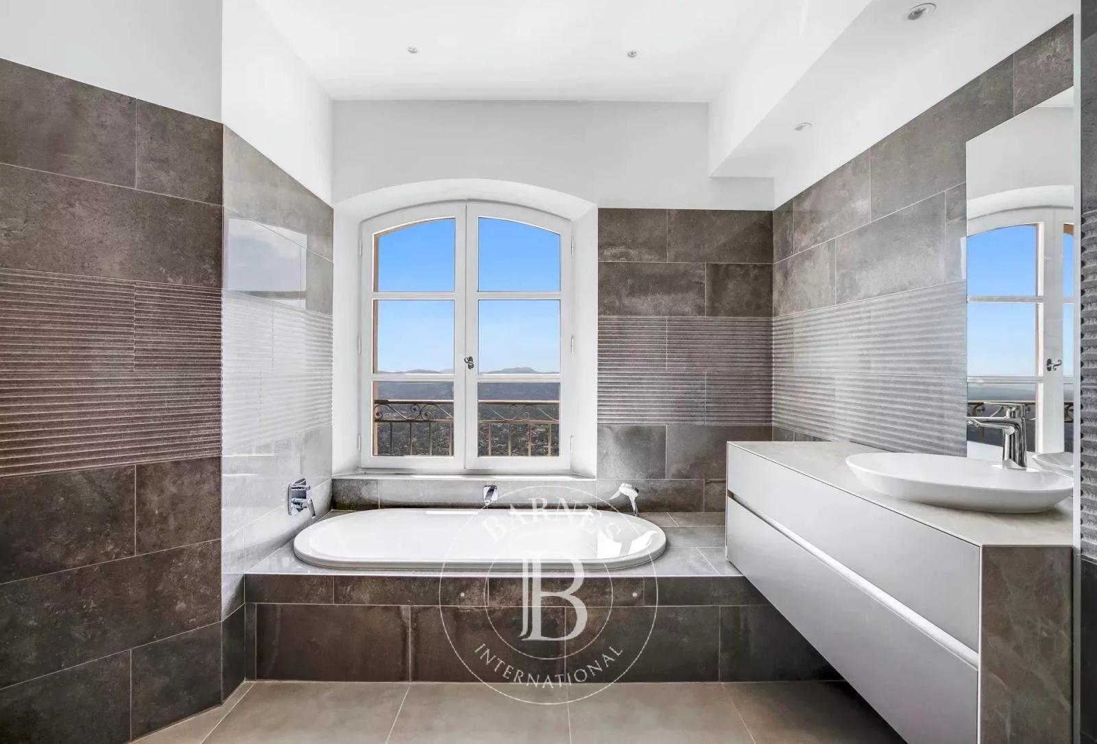 CABRIS - Élégante propriété avec vue imprenable - 6 chambres et un studio