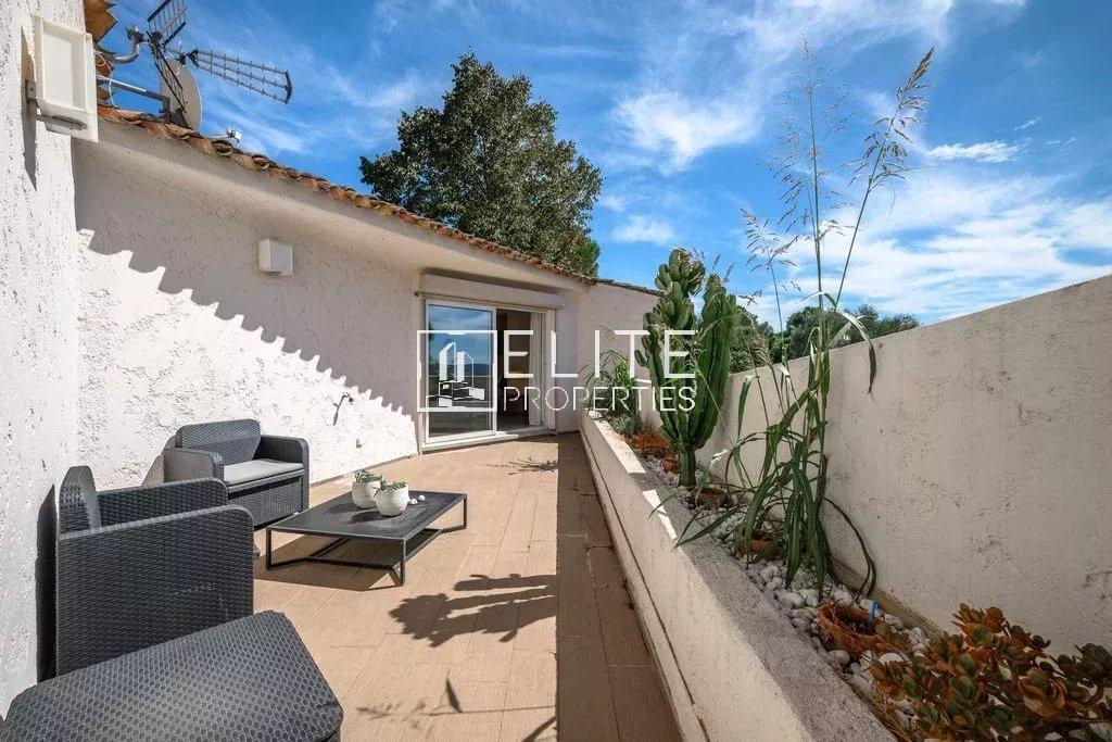 VILLA 588m² CASTELLARAS MOUANS-SARTOUX