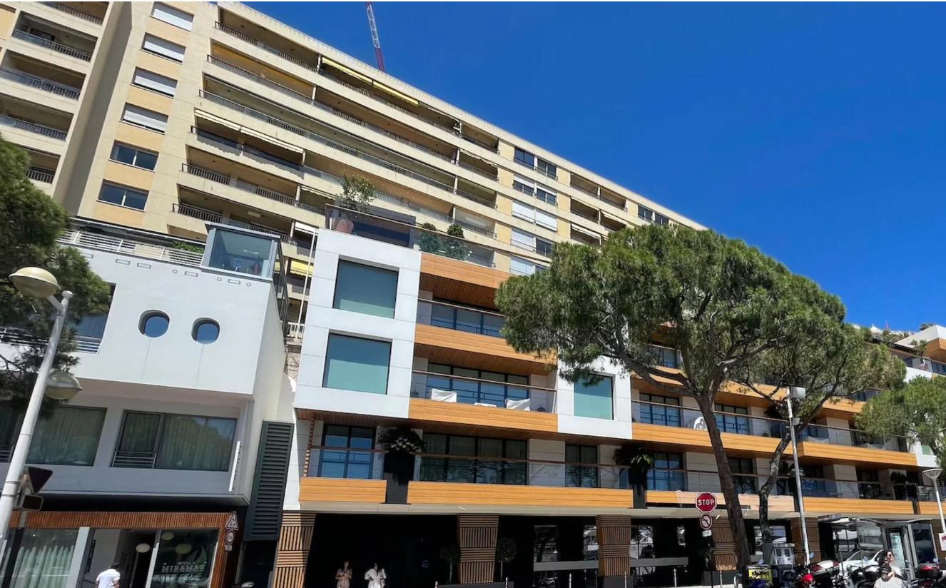 PORT HERCULE: bureau de 25m2 en location