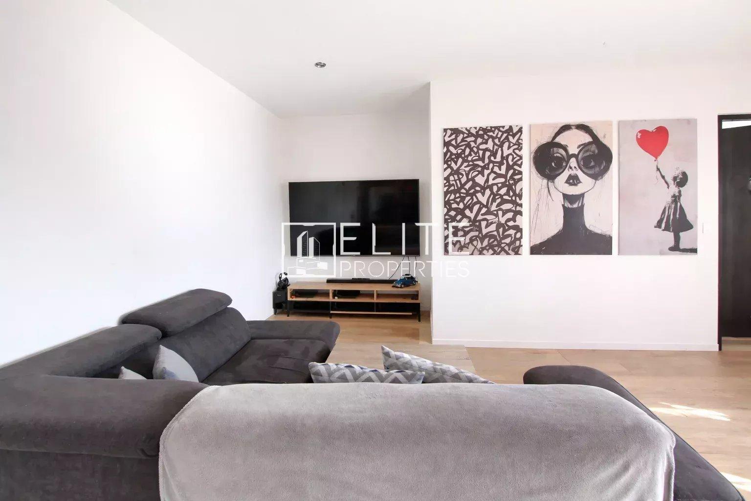 EXCEPTIONNEL T2 57 m² TERRASSE 15 m² PARKING PRIVATIF CAVE 5 m² Entièrement refait à neuf - Expo Sud Est