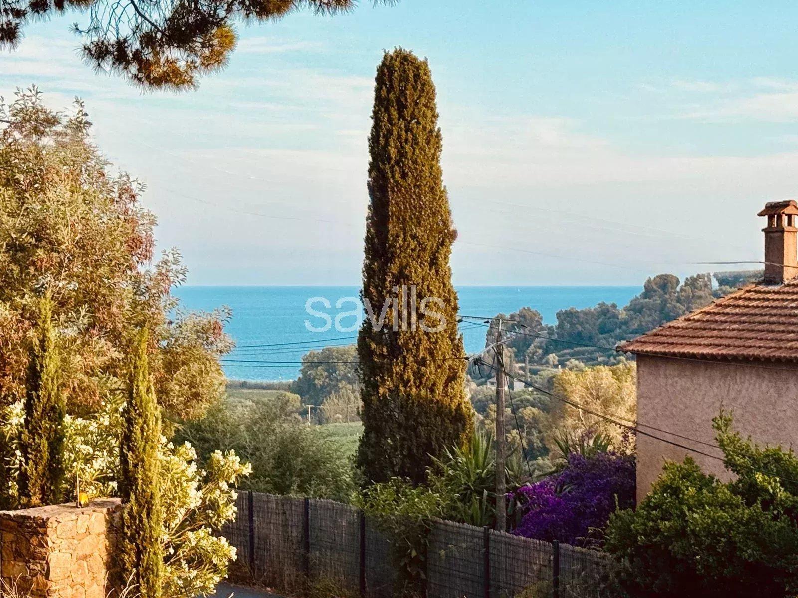 Projet de construction d'une villa neuve proche de Gigaro - vue dégagée verdure et mer