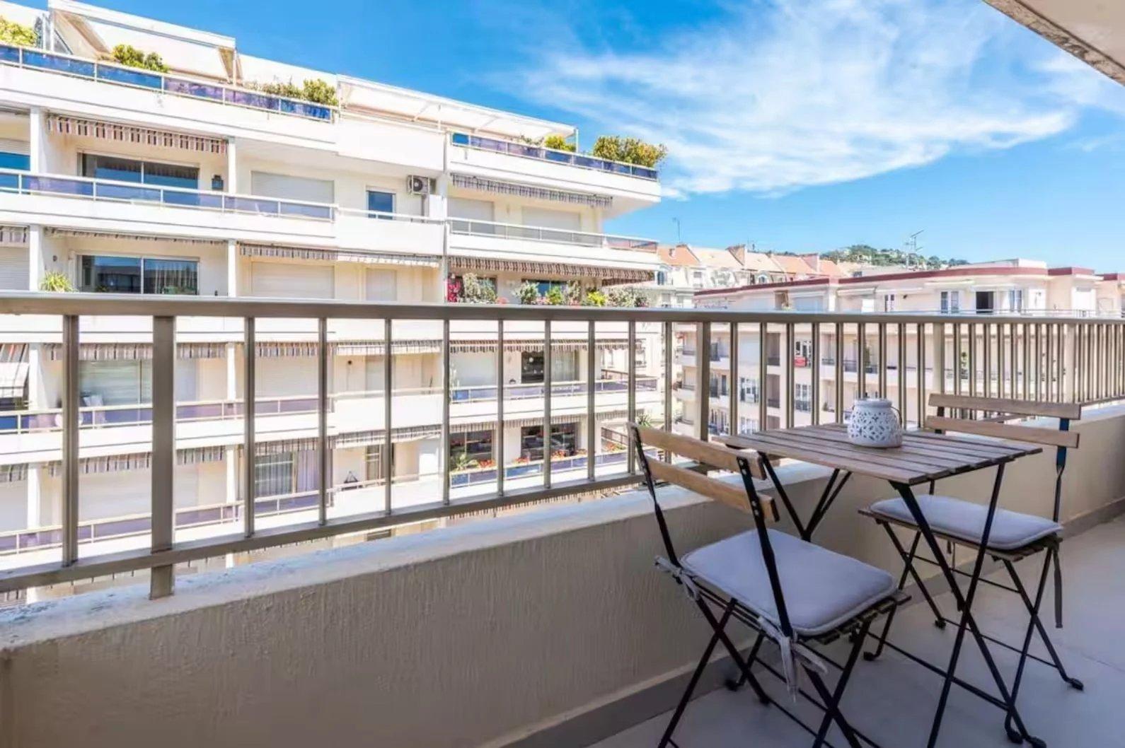 CANNES  - BANANE