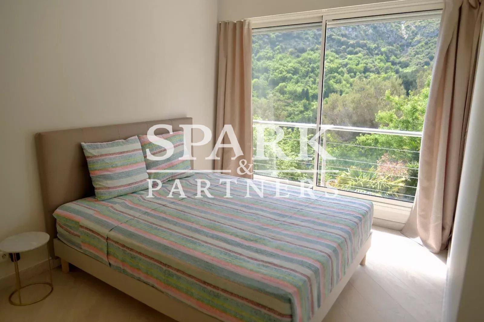 Roquebrune-Cap-Martin - Villa moderne avec vue mer et montagne