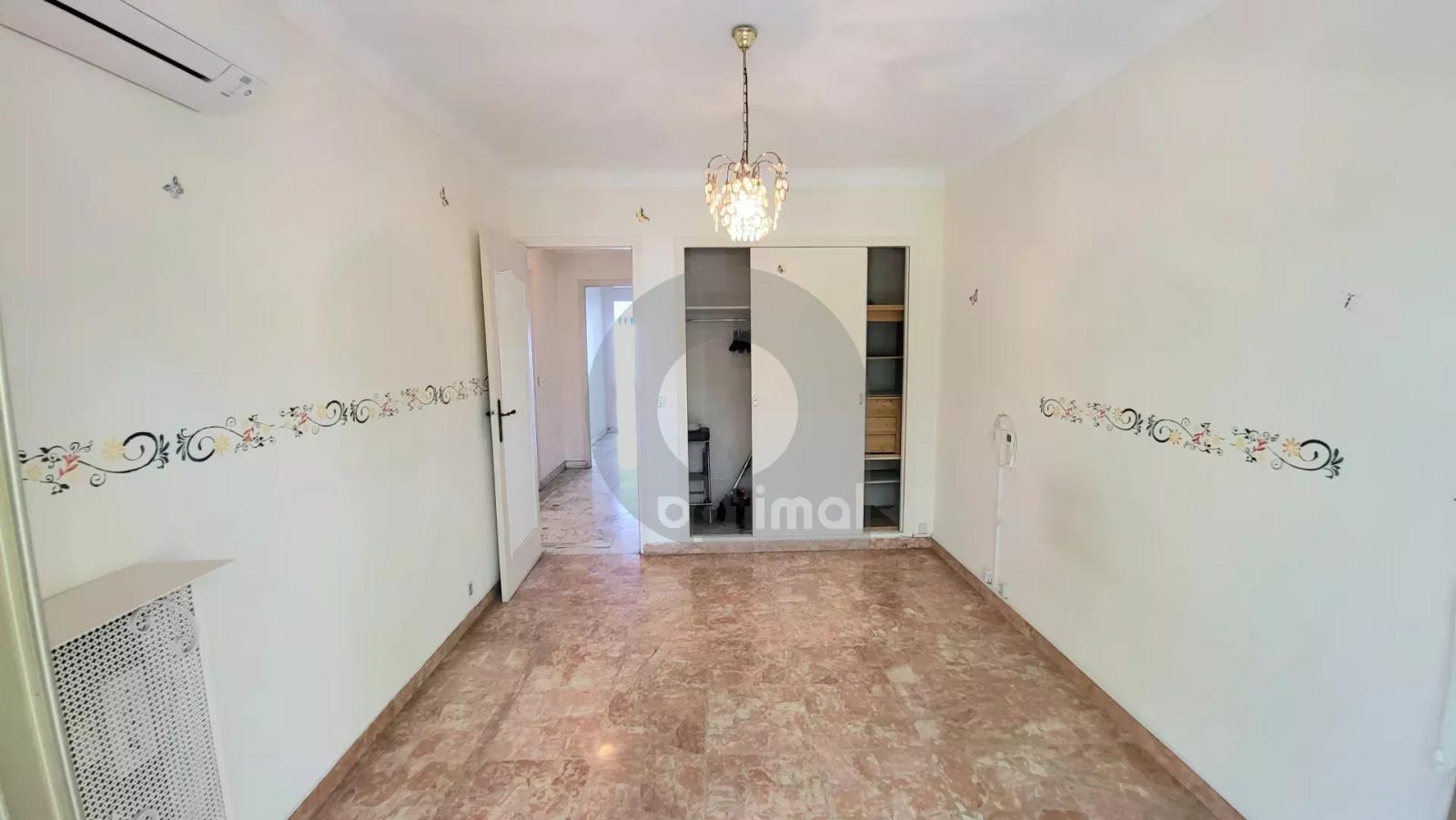 Appartement Front de Mer - Menton - Proche Solenzara