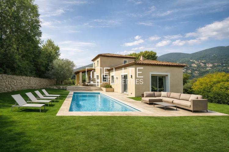 COUP DE COEUR : Villa de maçon + piscine