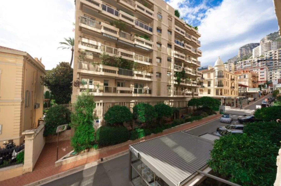 Appartement rénové de 2 chambres