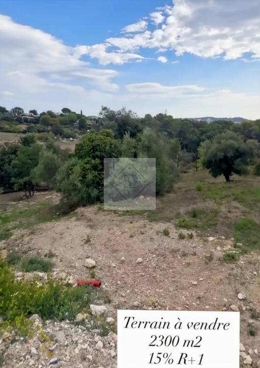 Superbe terrain pour villa – Permis de construire purgé