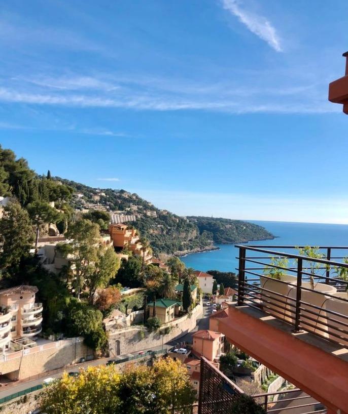 APPARTEMENT 2 PIÈCES AVEC VUE MER PANORAMIQUE ET GRANDE TERRASSE