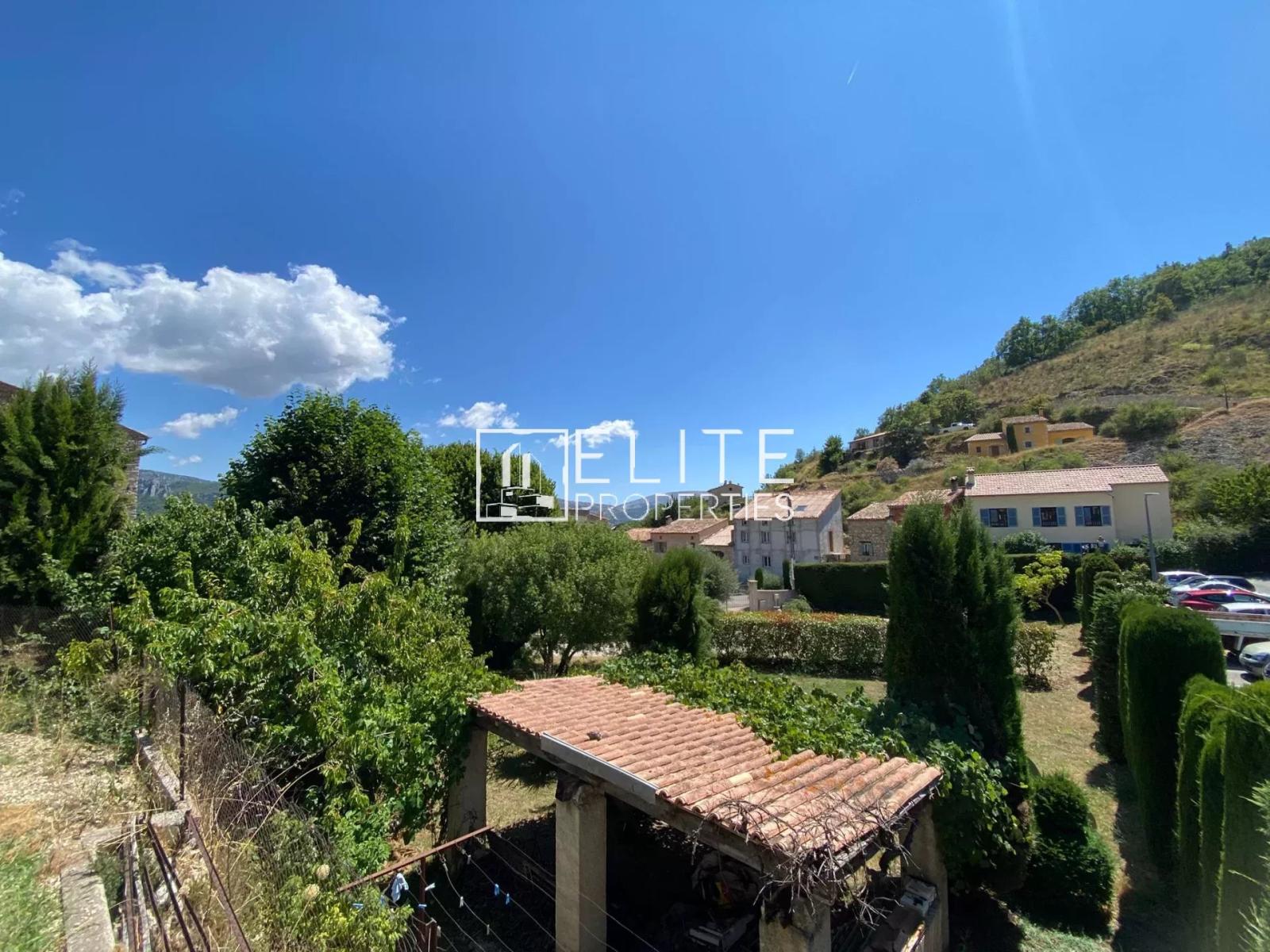 Maison de village 6 pièces, 125 m² – Cipières