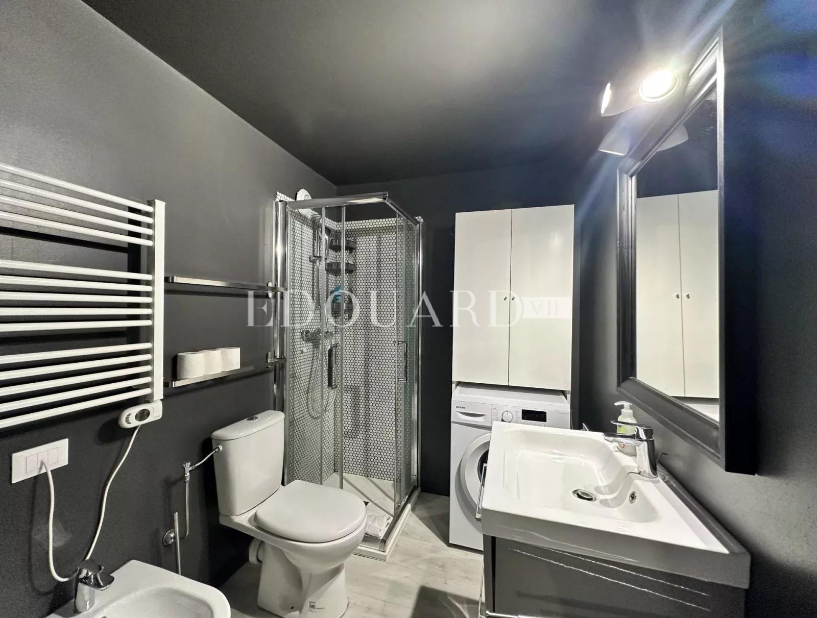 En exclusivité trois pièces avec balcon, splendide vue mer et garage, proche des écoles et du Parc Koaland