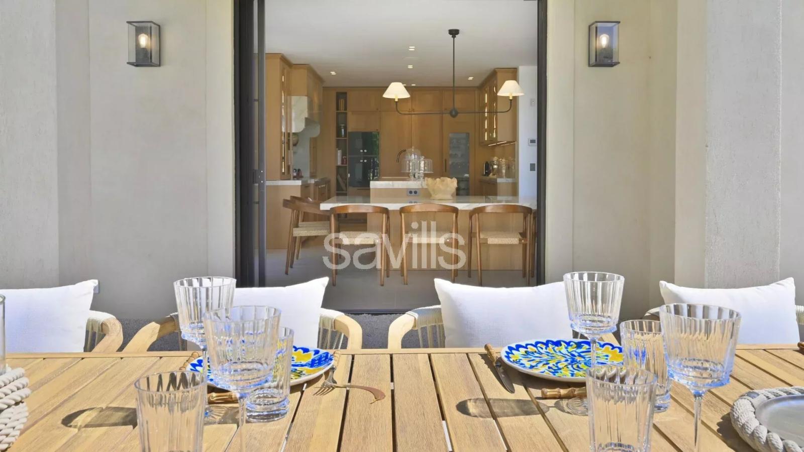 Villa neuve et parfaitement équipée, vue mer