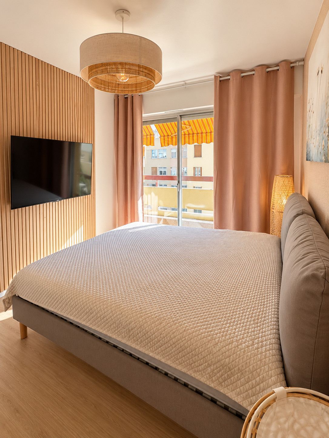 7fba5_chambre-scandinave-baignee-de-soleil-1792482770.jpg