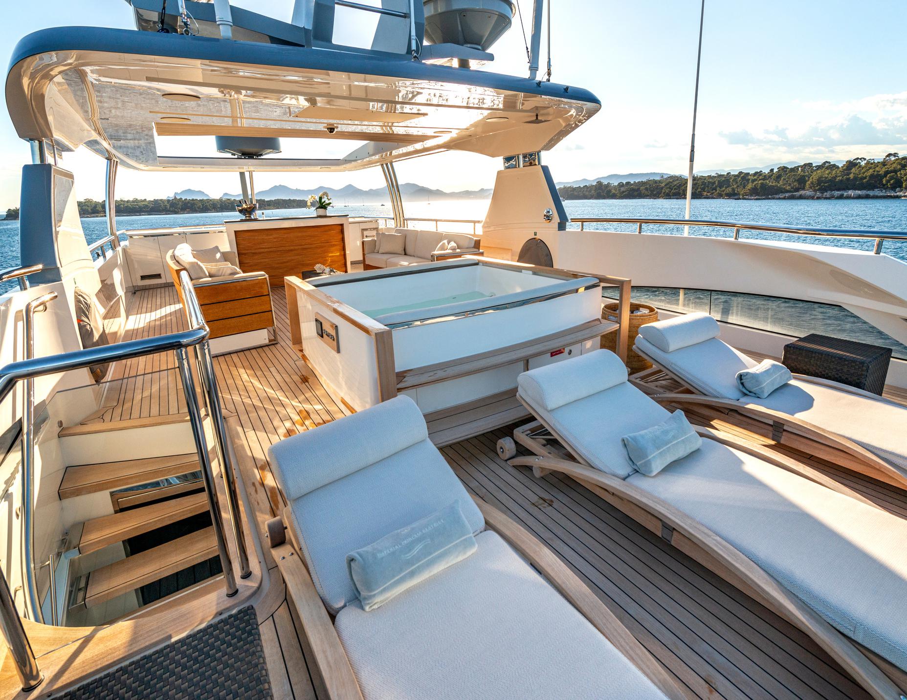 8f50f_ussxp_imperial_princess_beatrice_princess_40m_used_yacht_for_sale_superyacht_flybridge_cannes_13.jpg