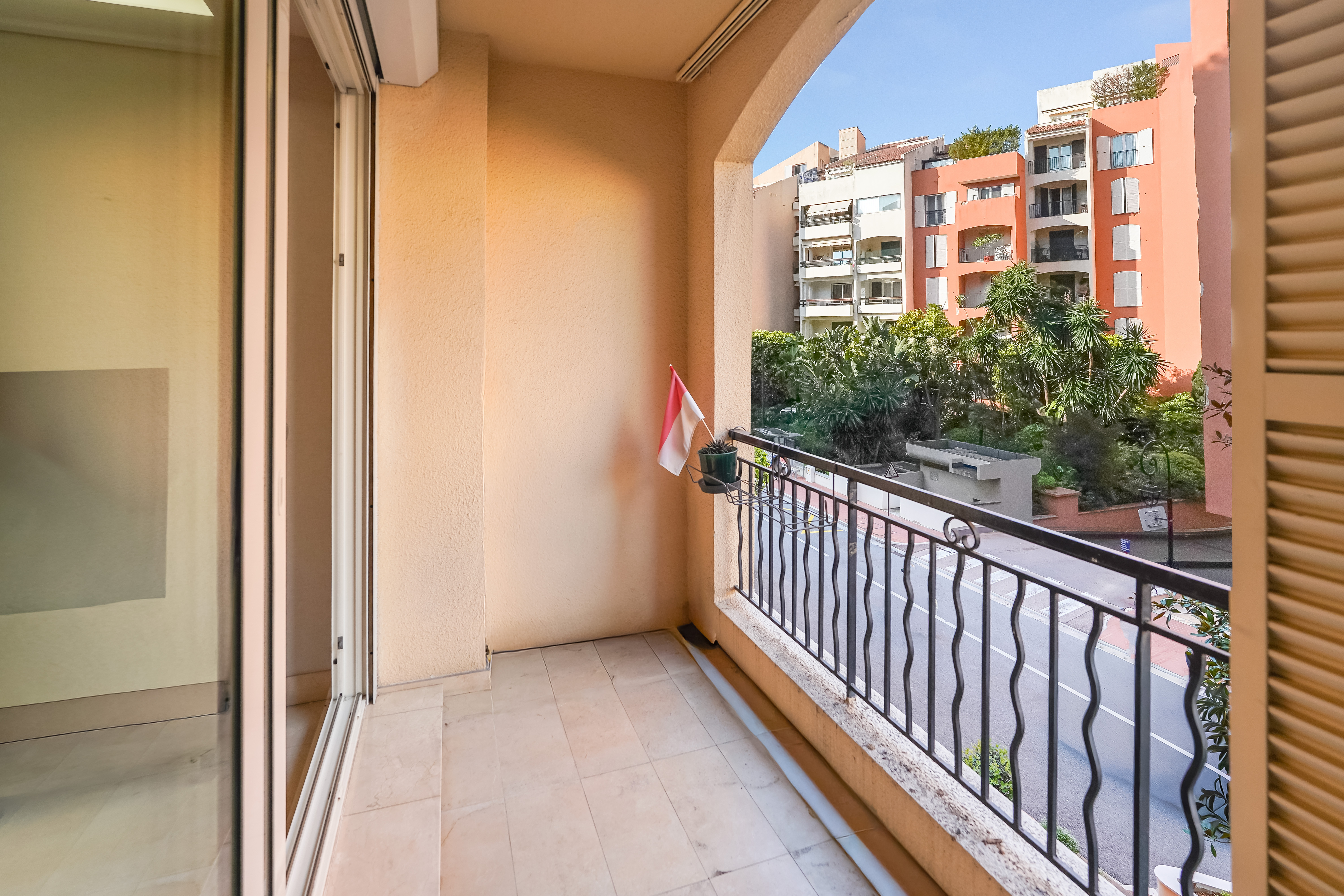 7rmGV_terrasse-bis-barnes-valeri-agency-monaco-1775828905.jpg