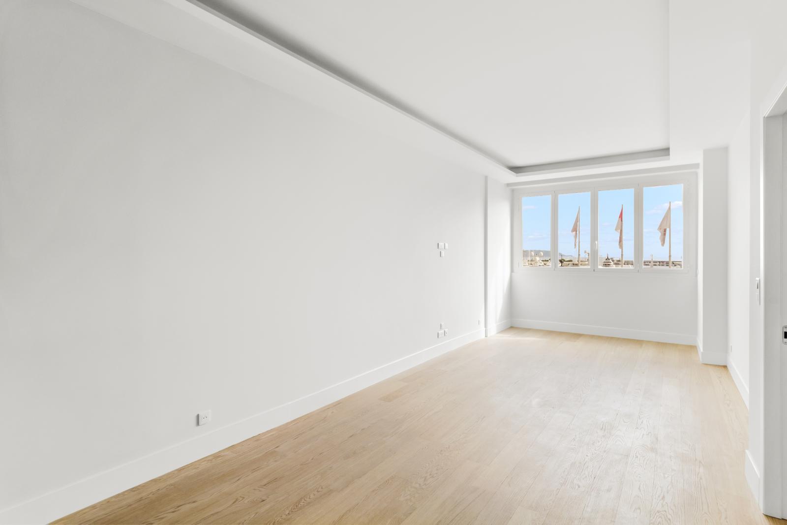 Spacieux 2-Pièces en première ligne du Port Hercule