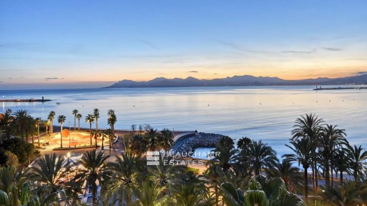 Cannes croisette - appartement avec vue mer panoramique