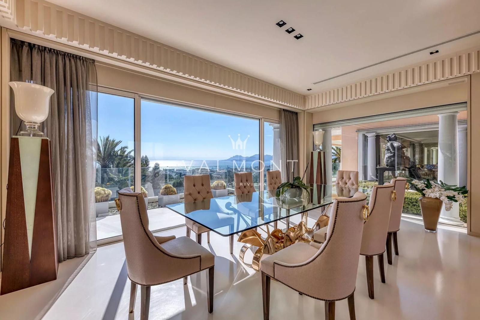 PROPRIÉTÉ D’EXCEPTION SUR LES HAUTEURS DE CANNES