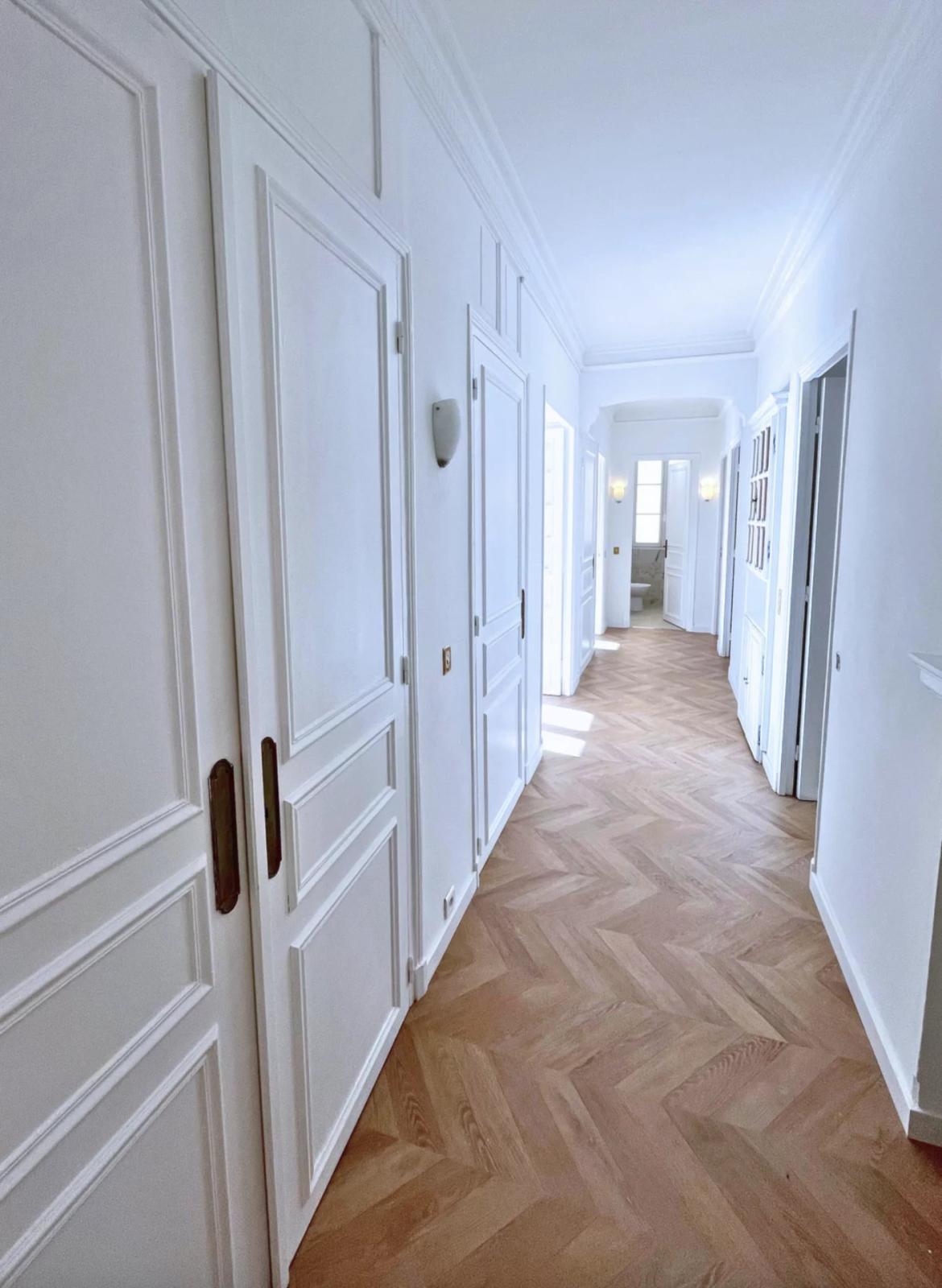 Appartement 4 Pièces à Vendre à Monaco – Immeuble Bourgeois à La Condamine.