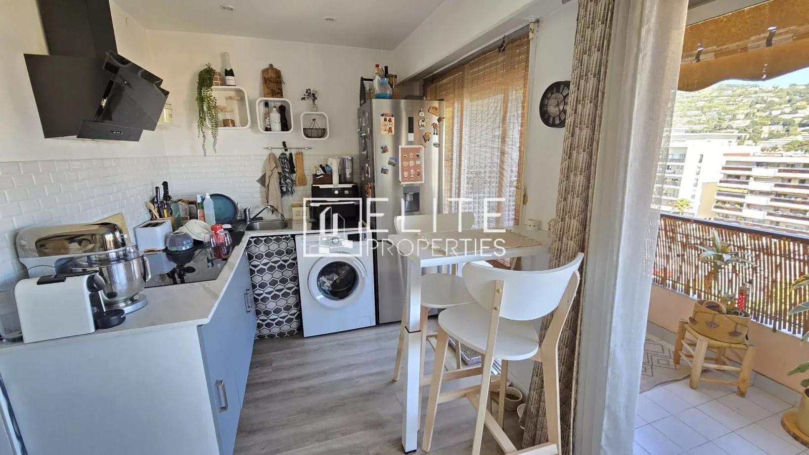 STUDIO 31m² + TERRASSE,  PARKING & CAVE – LE CANNET
