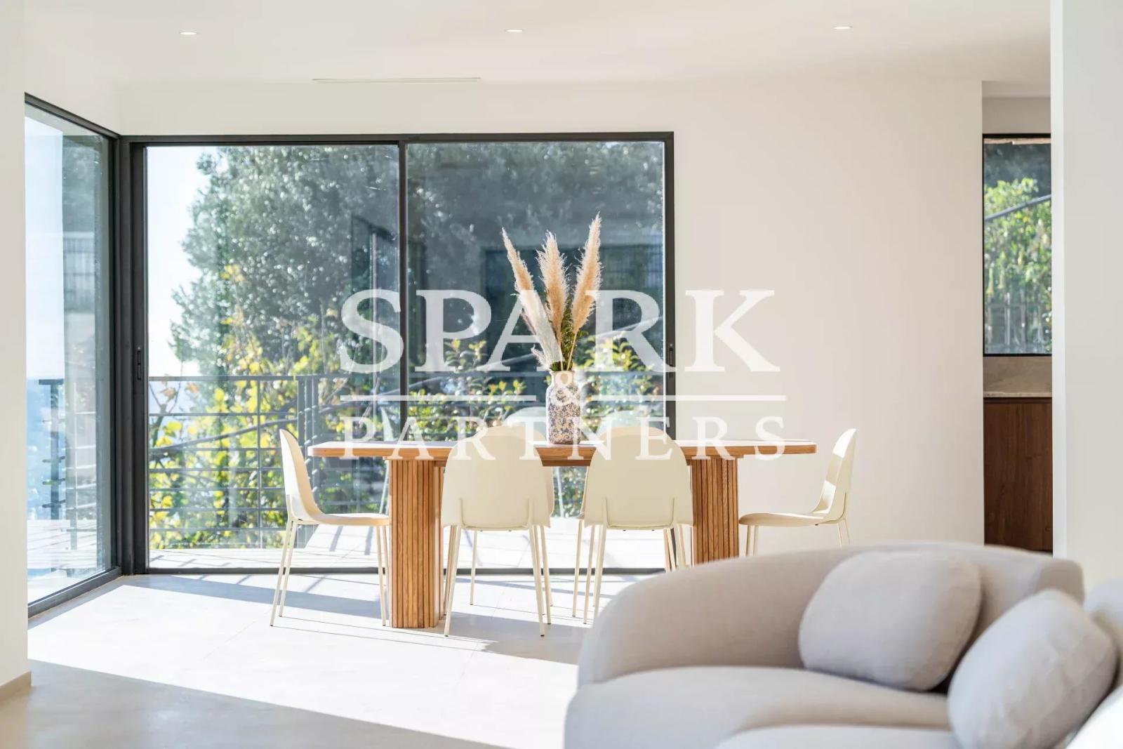 Roquebrune Cap Martin -Magnifique villa contemporaine - vue mer