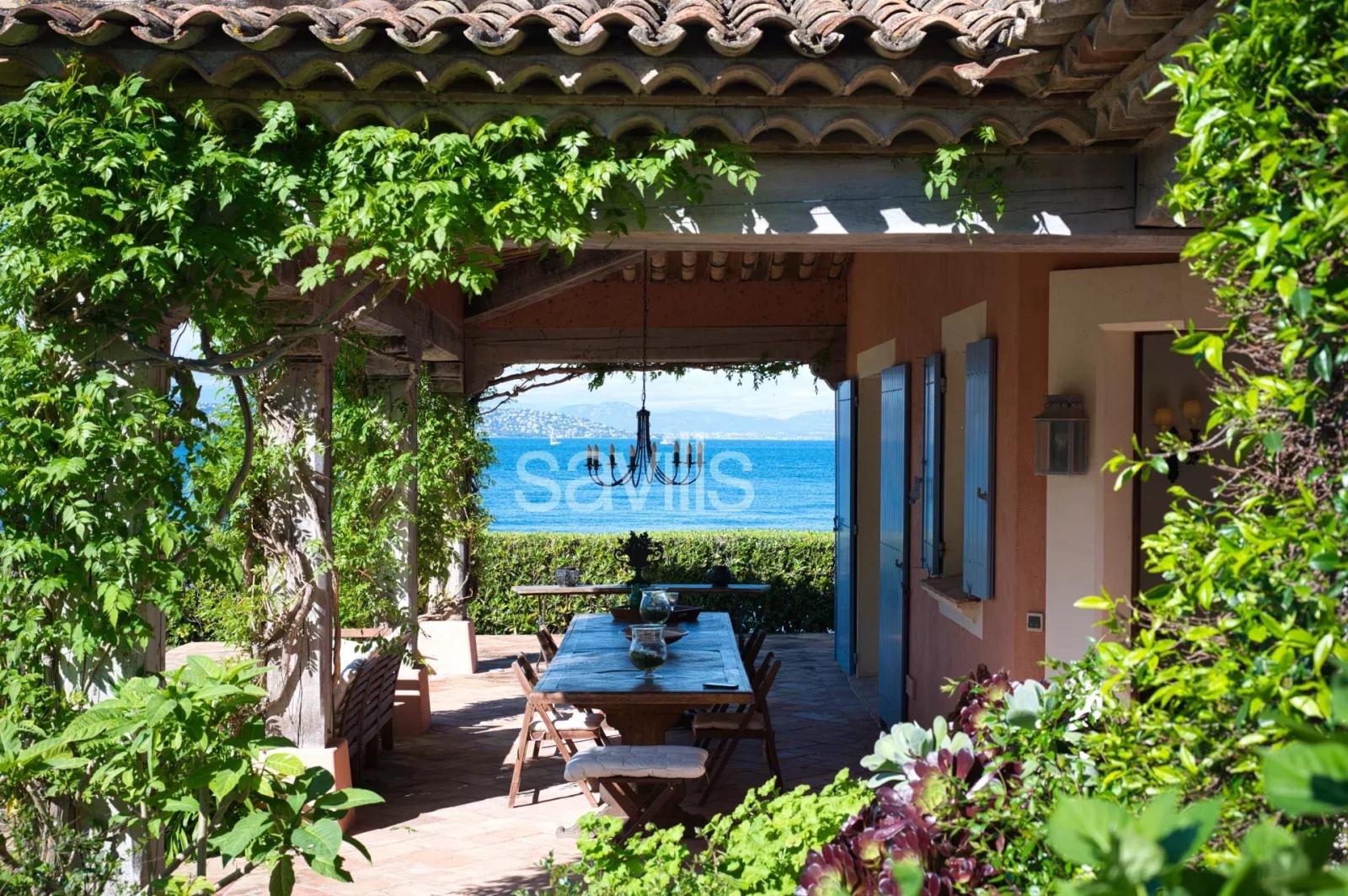 Saint-Tropez - Rare à la vente - Propriété en FRONT DE MER