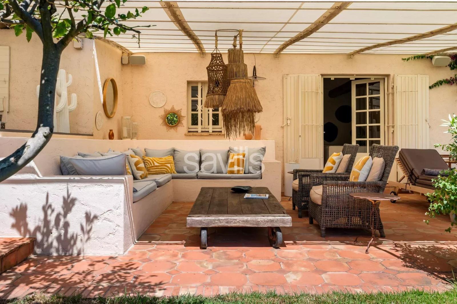 Charmante villa provençale à coté de Tahiti Beach