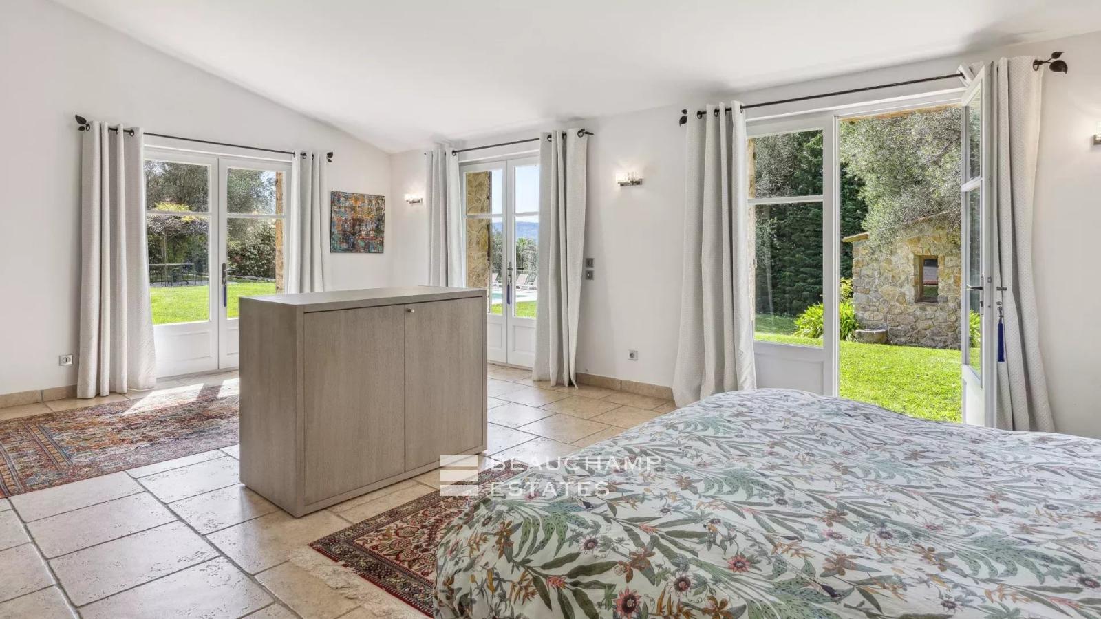 Villa provençale avec vue colline - Mougins