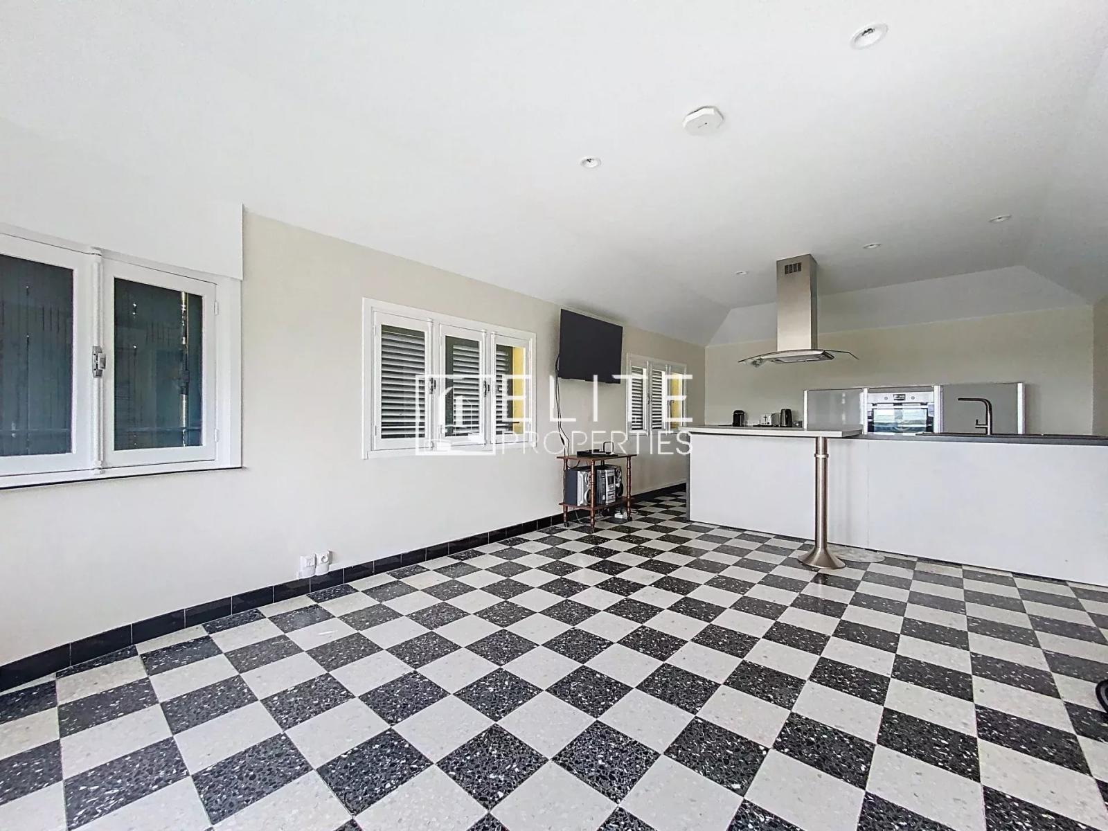 Appartement  3 PIECES 81m2 - GRASSE