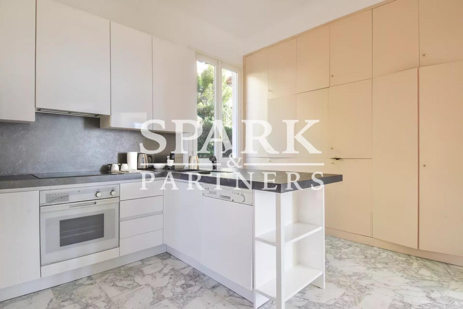 APPARTEMENT VUE MER PANORAMIQUE - RÉSIDENCE AVEC PISCINE