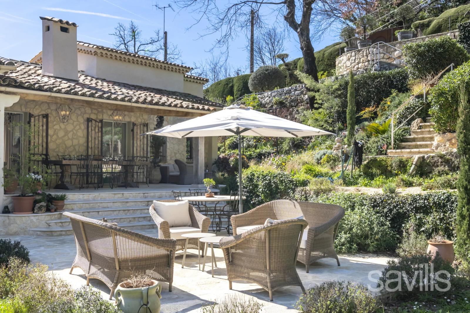 Propriété d’exception au cœur de la nature avec vue mer panoramique