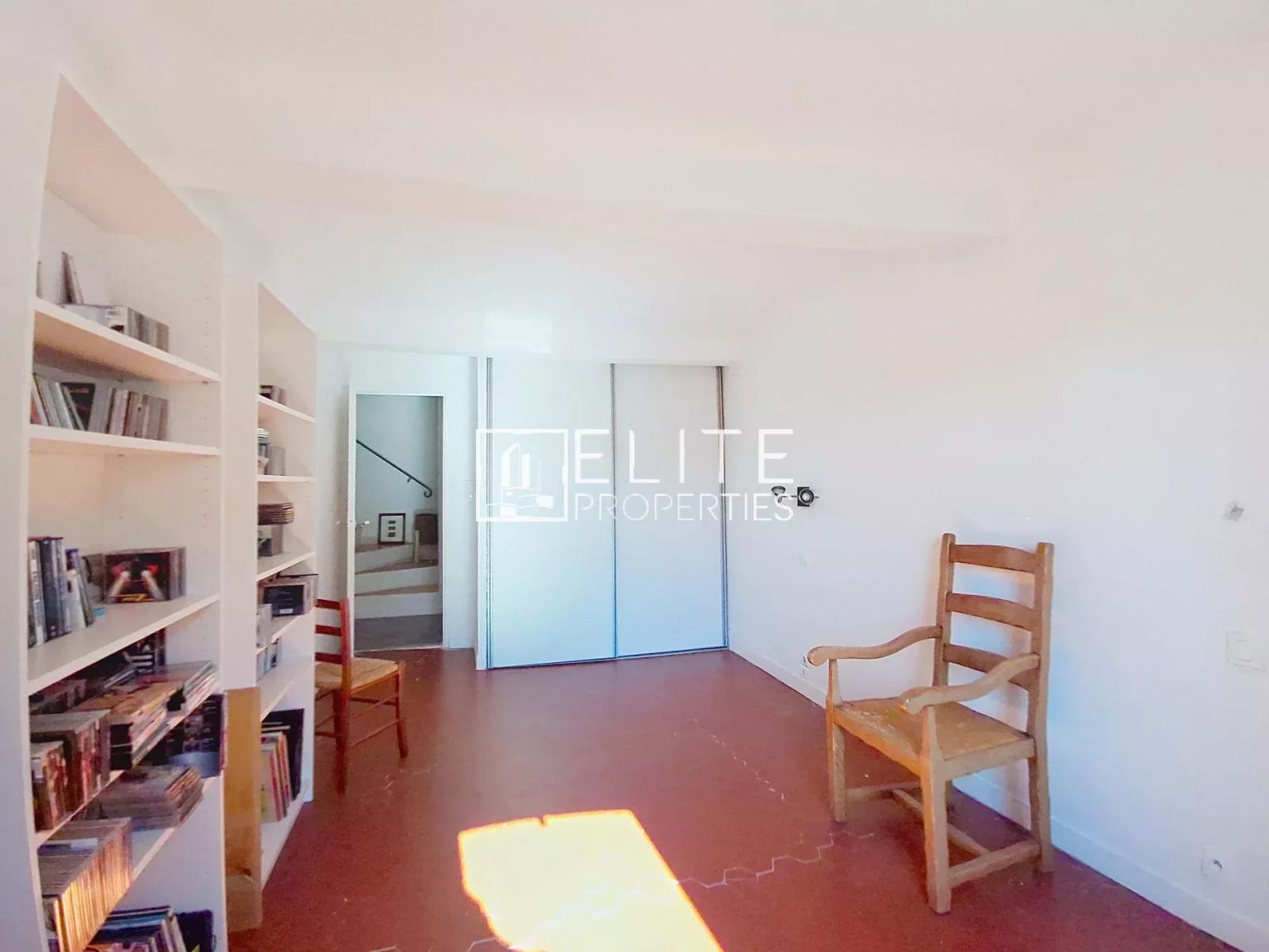 Magagnosc - Maison de village  rénovée -152 m²