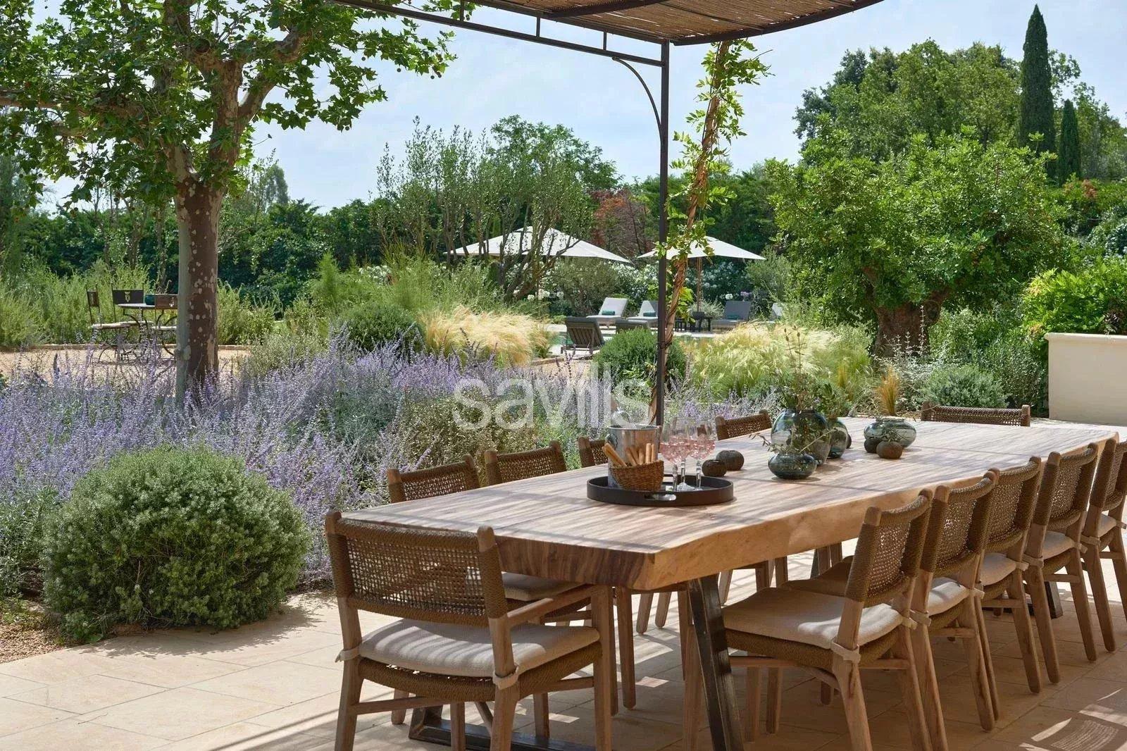 Demeure d'exception au cœur des vignes, proche de la plage et du village de Saint-Tropez