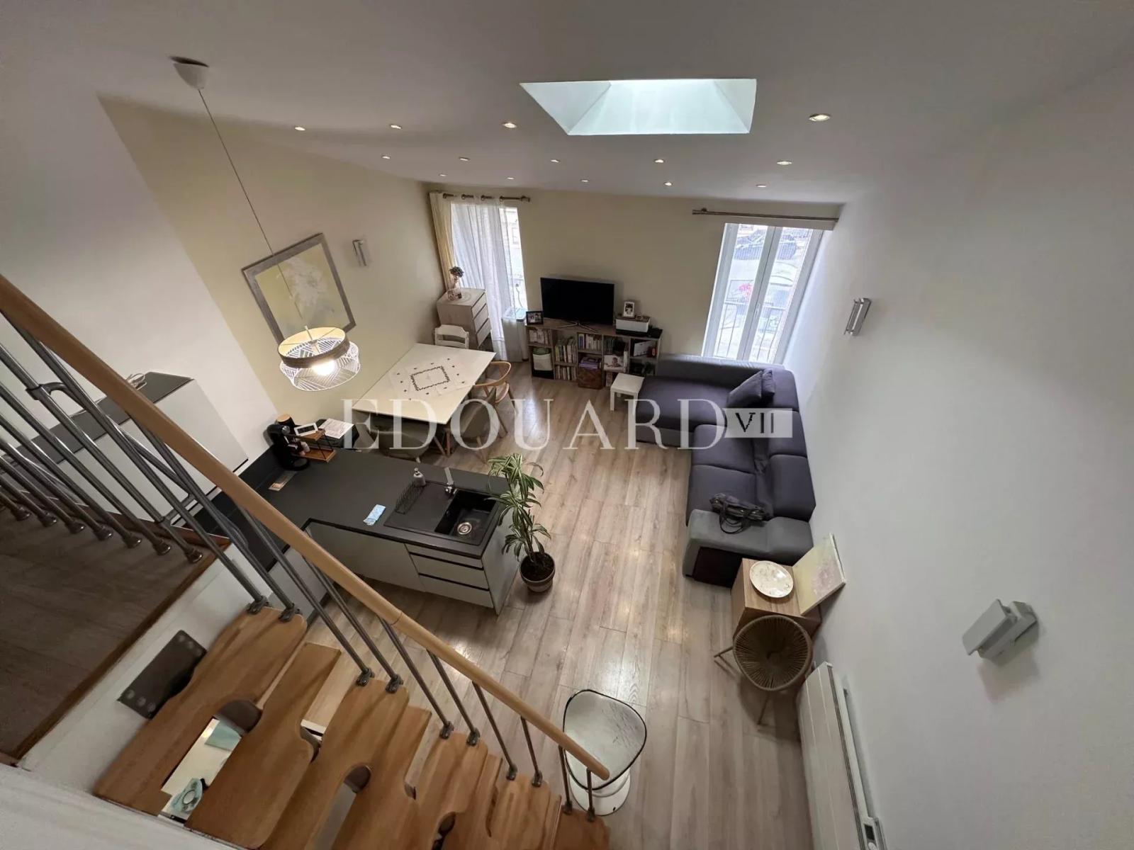 Au cœur du splendie village de La Turbie, à vendre charmant trois pièces entièrement rénové