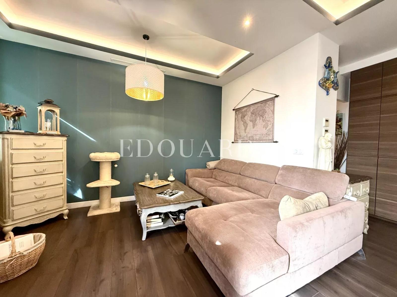 Magnifique quatre pièces au dernier étage d'un bel immeuble bourgeois au cœur de la zone piétonne