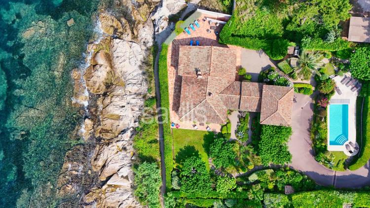 Saint-Tropez - Rare à la vente - Propriété en FRONT DE MER