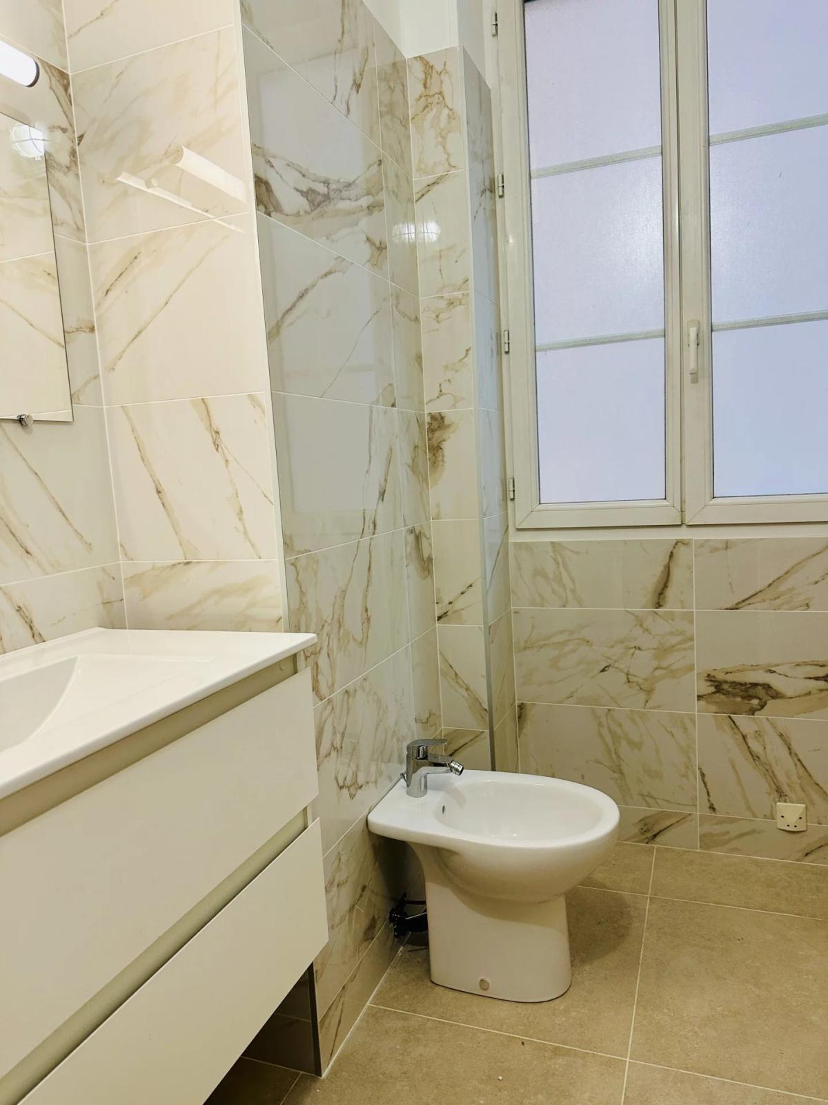 Appartement 4 Pièces à Vendre à Monaco – Immeuble Bourgeois à La Condamine.