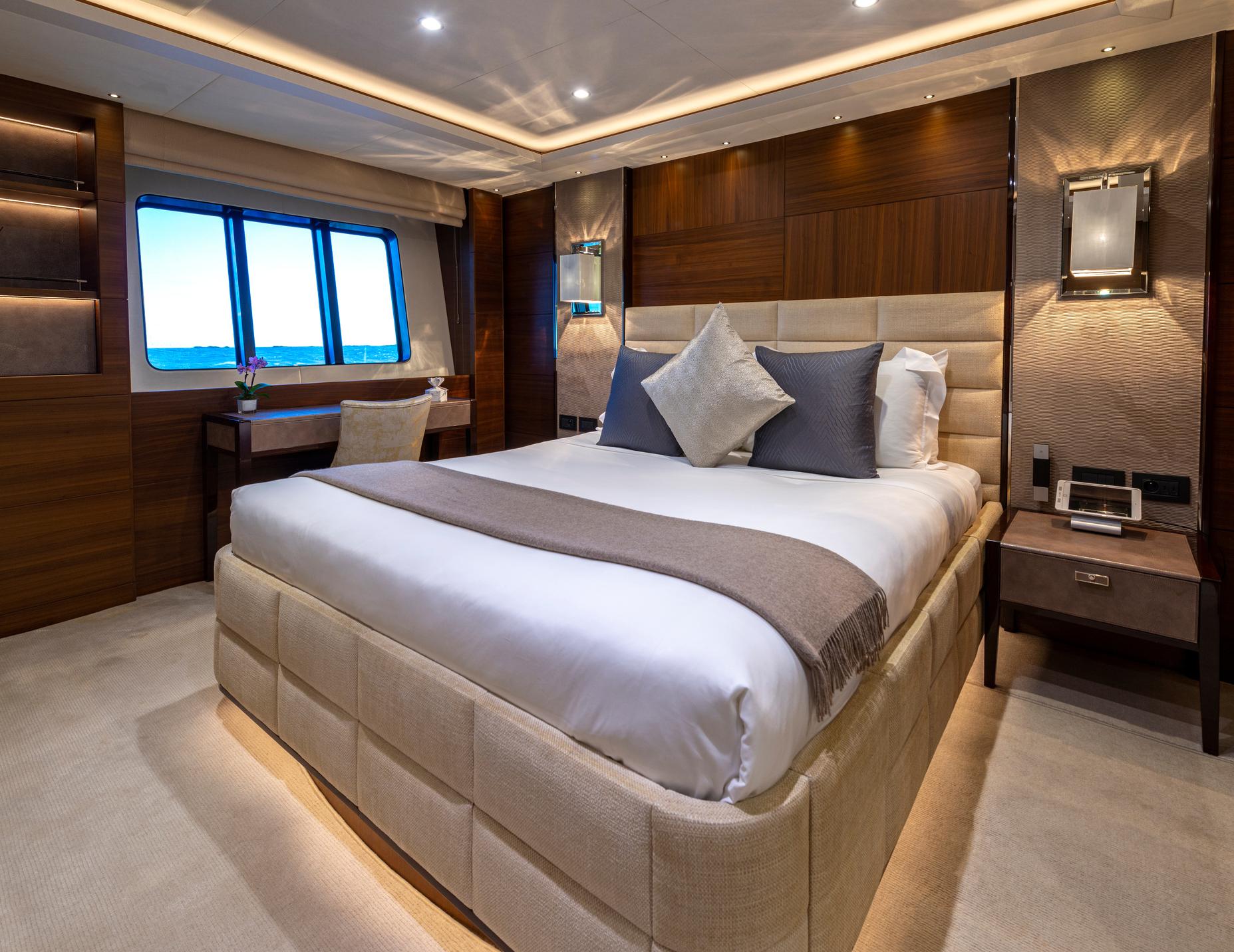 efbd4_dkvhg_imperial_princess_beatrice_princess_40m_used_yacht_for_sale_superyacht_flybridge_cannes_28.jpg