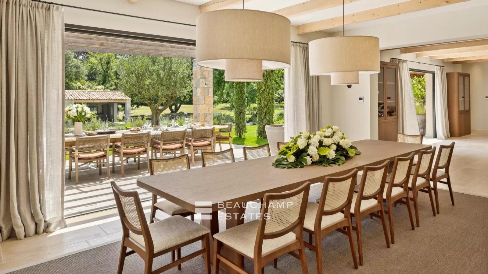 Exclusivité - Domaine fermé de 12 chambres  avec piscine  - Valbonne