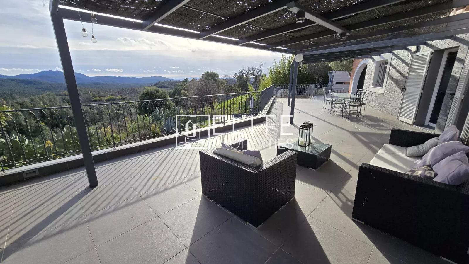 MAISON 6 PIÈCES 218 m² + PISCINE & GARAGE – TANNERON